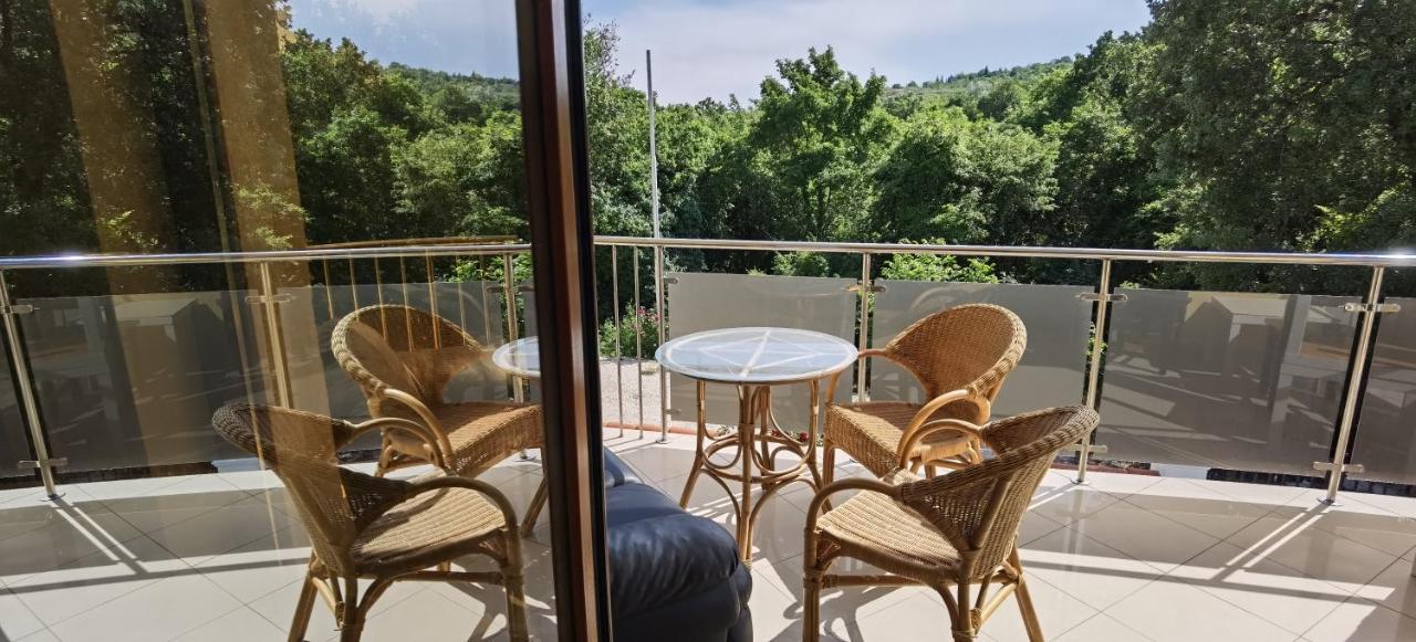 Villa Metatron U Doma Balčik Exteriér fotografie
